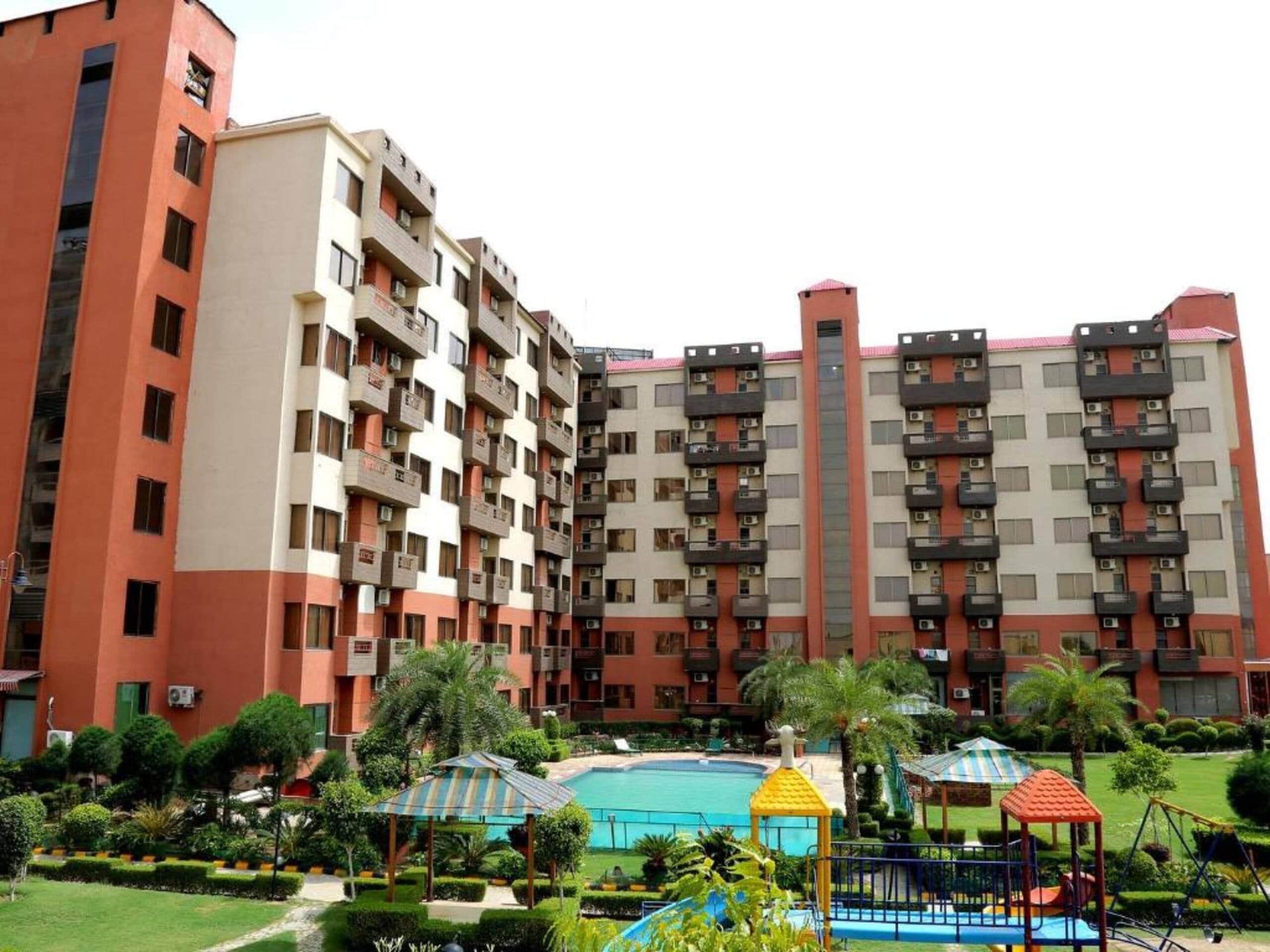 Gopi Kunj Retreat Yamuna Facing Near Prem Mandir - Tap to explore photos