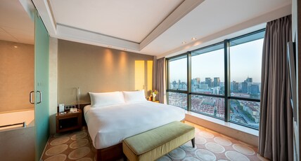 Eton Hotel Shanghai Room Type - Junior Suite Room