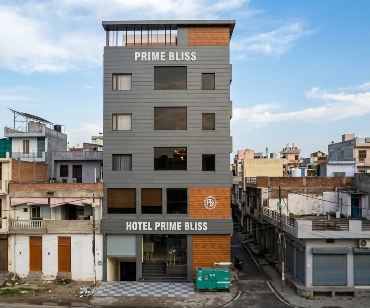 Hotel Prime Bliss - Tap to explore photos
