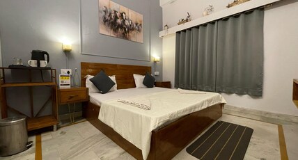 Bunk Stay Co-working and Yoga Room Type - Budget Non AC - Private