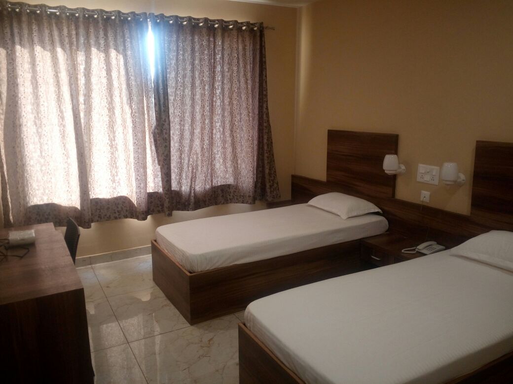 Maruti inn - Tap to explore photos