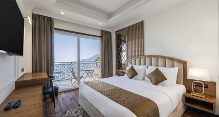 Echor Baris Resort Mussoorie Room Type - Premium Horizon with Balcony (Valley View)
