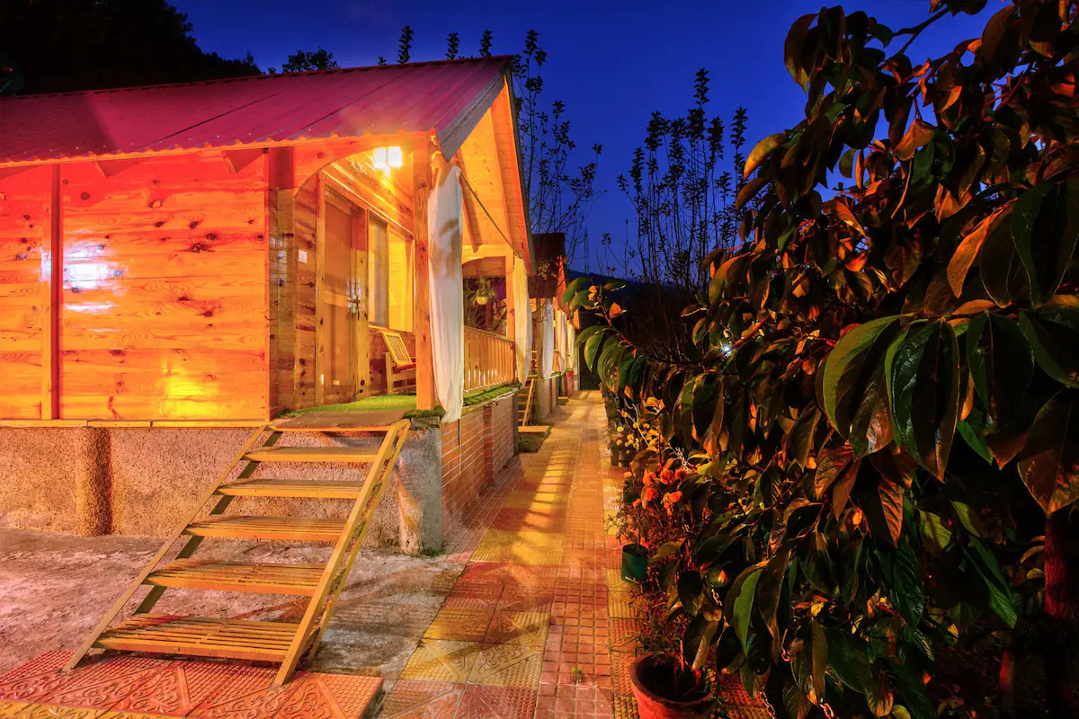 THE Midnight Garden Room Type - Attic wooden cottage 1