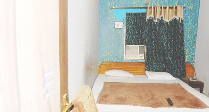 New Crown Hotel Room Type - Standard Non AC Room