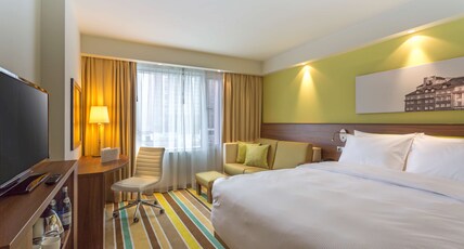Hampton by Hilton Warsaw City Centre Room Type - QUEEN ROOM W SOFA BED NS Hampton by Hilton Warsaw City Centre Room Type - QUEEN ROOM W SOFA BED NS