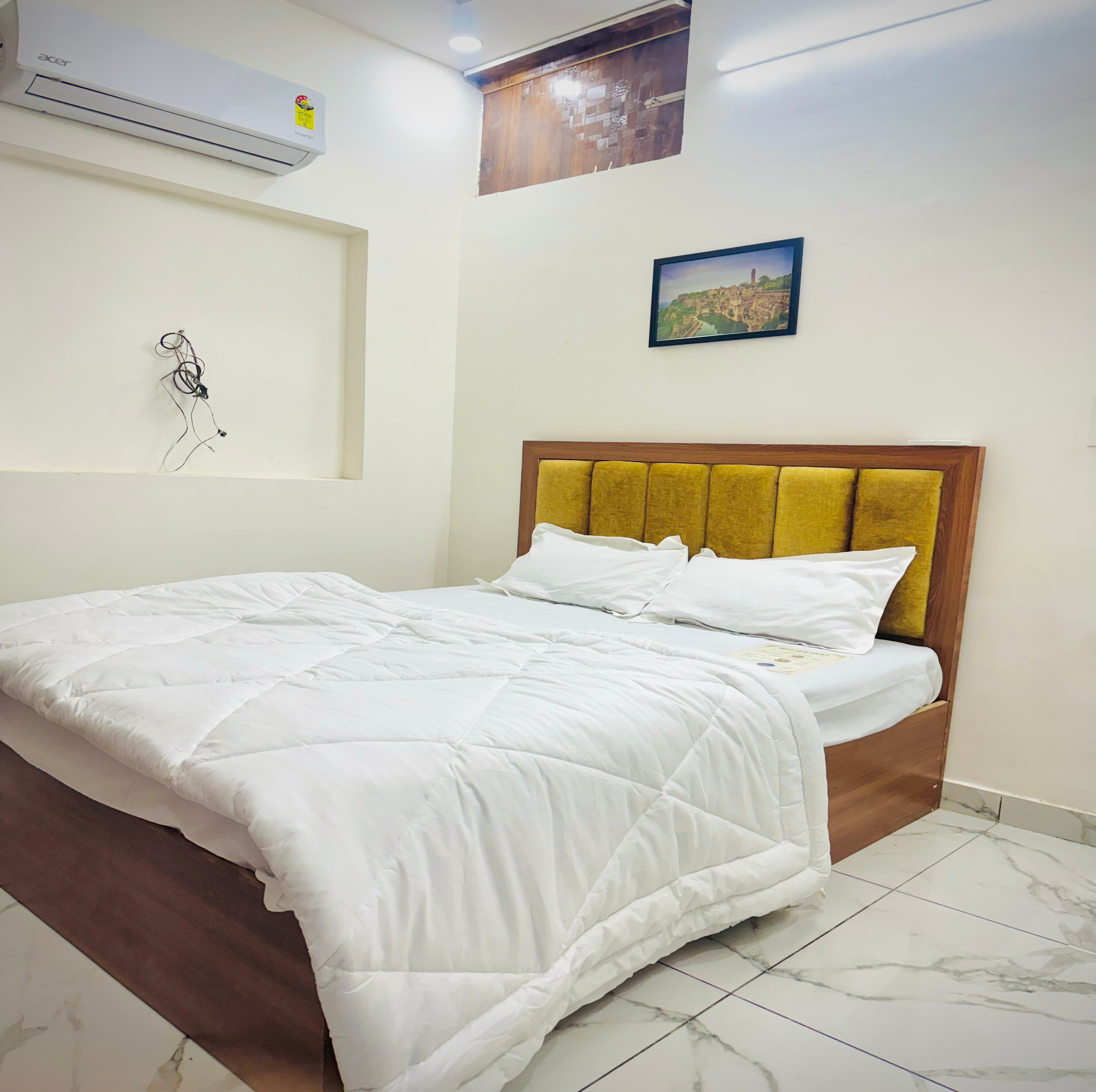 HOTEL CR RESIDENCY - Tap to explore photos