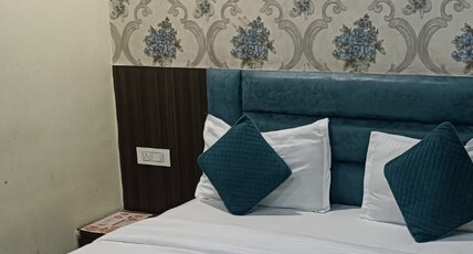 HOTEL SHIV RESIDENCY Room Type - Classic Room
