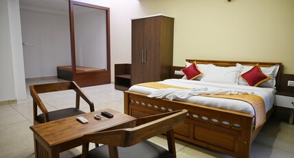 Aami's Villa Room Type - Suite AC Rooms  (JUST LIKE 3 STAR)