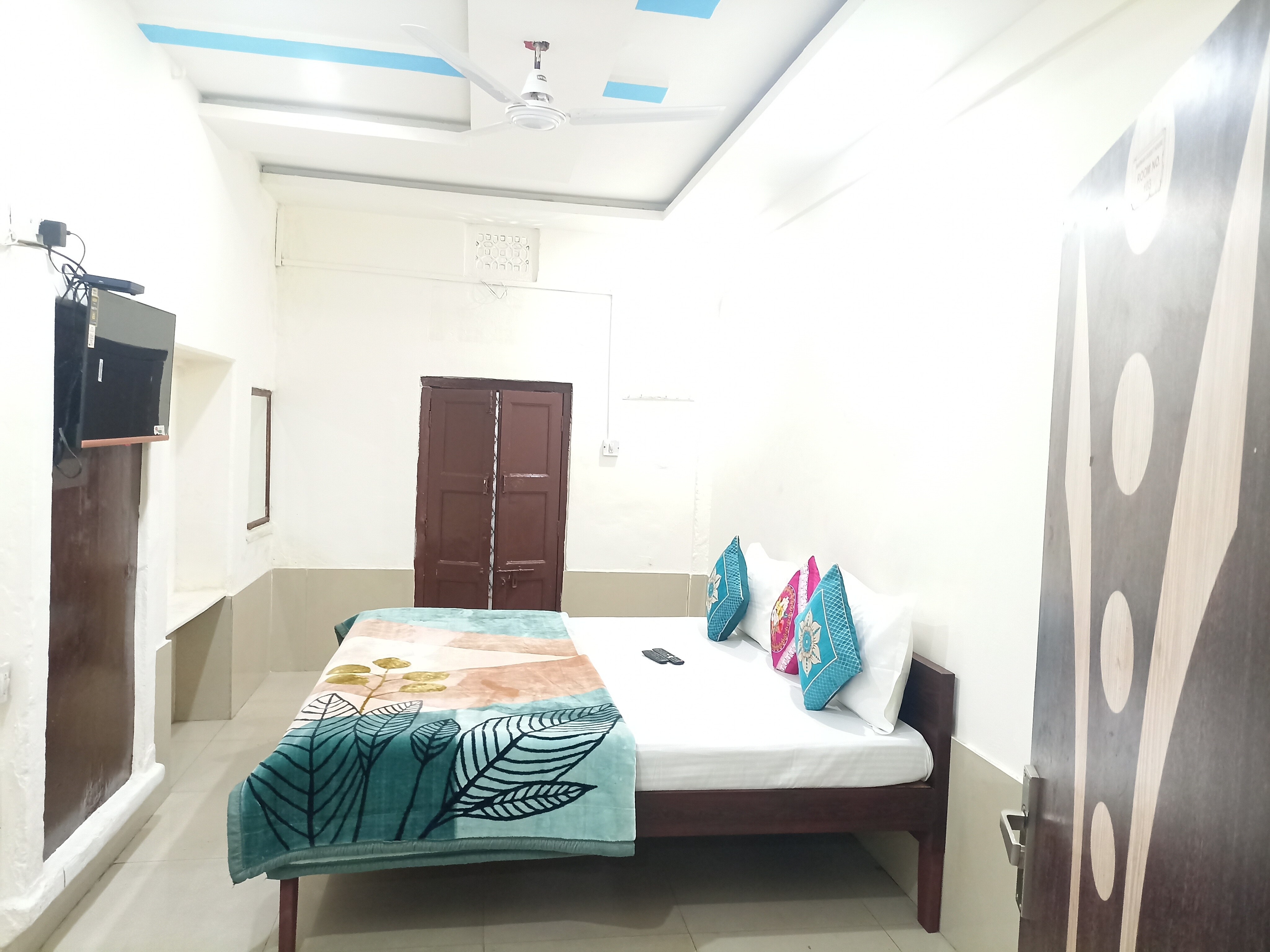 New suncity guest house - Tap to explore photos