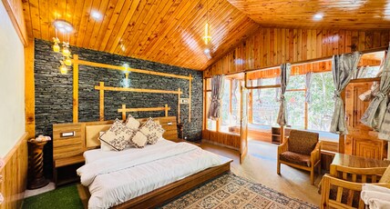 Green alpine jibhi Room Type - Family Cottage with Balcony