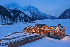 Four Points by Sheraton Sonamarg Resort