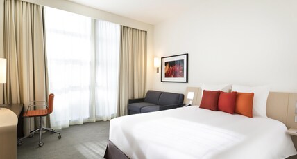 Novotel Abu Dhabi Al Bustan Hotel Room Type - Superior Room with 1 queensize bed and sofa Novotel Abu Dhabi Al Bustan Hotel Room Type - Superior Room with 1 queensize bed and sofa
