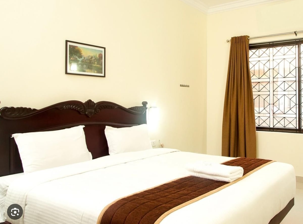 HOTEL PITAMBARA INN (50 Meters from Datia Railway Station Main Entry) - Tap to explore photos