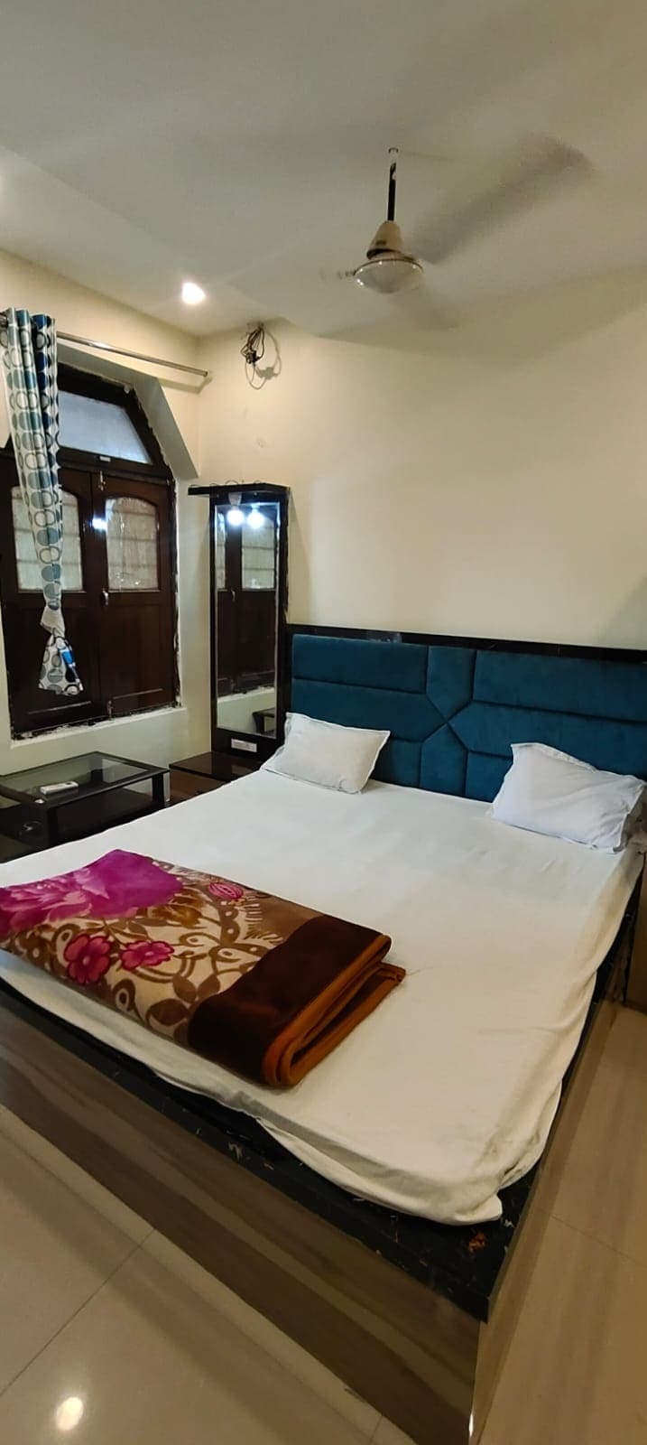 Hotel Shiv Surya - Tap to explore photos