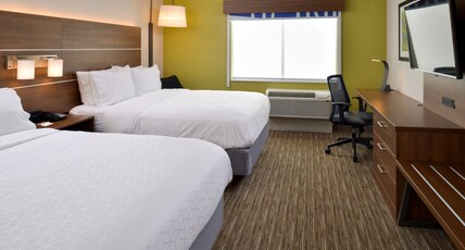Holiday Inn Express and Suites Ottumwa Room Type - 2 Queen Standard Communications Accessible
