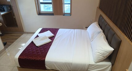 Hotel Royal Stay Room Type - Deluxe Double Bed Room
