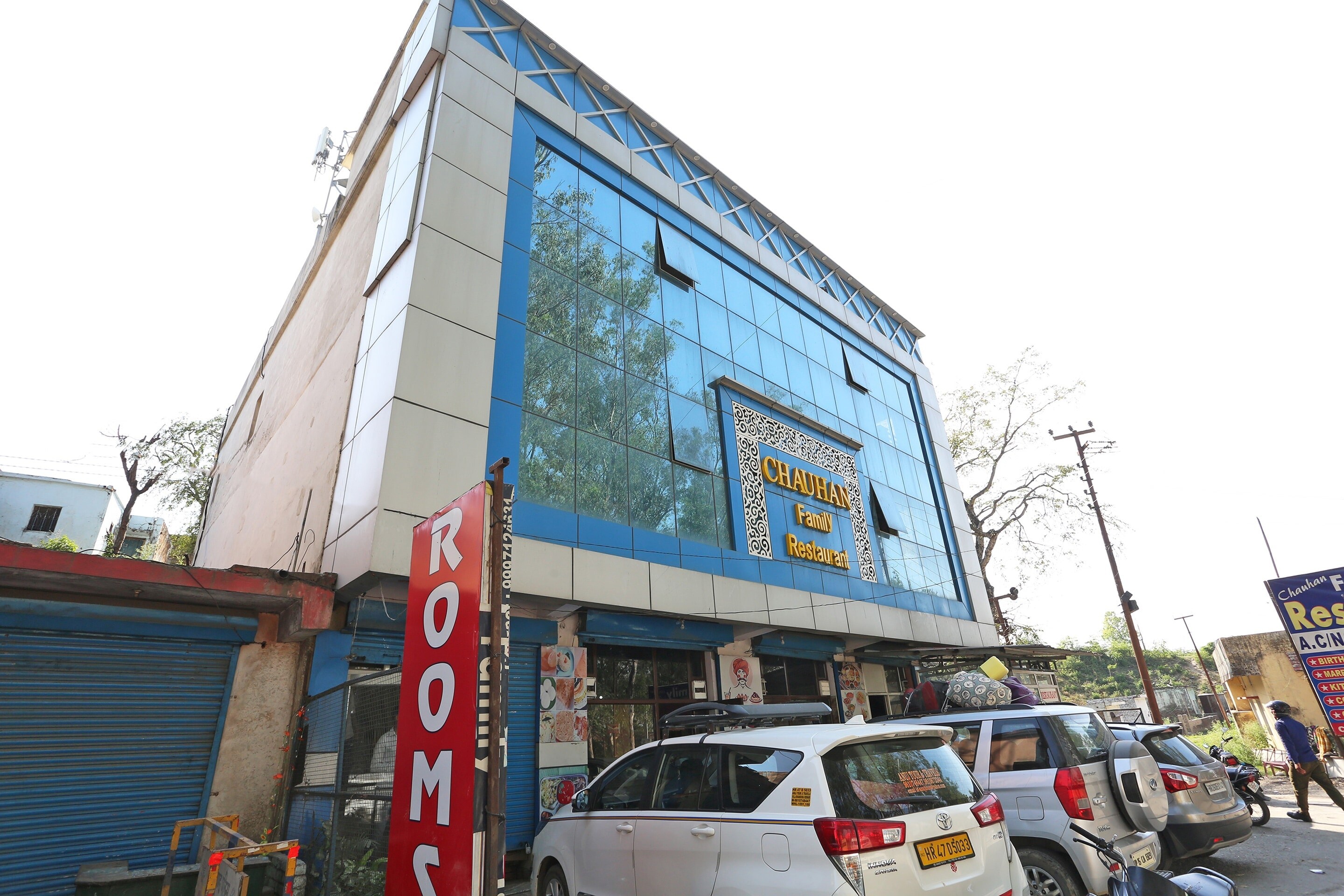 Hotel O Chauhan - Tap to explore photos