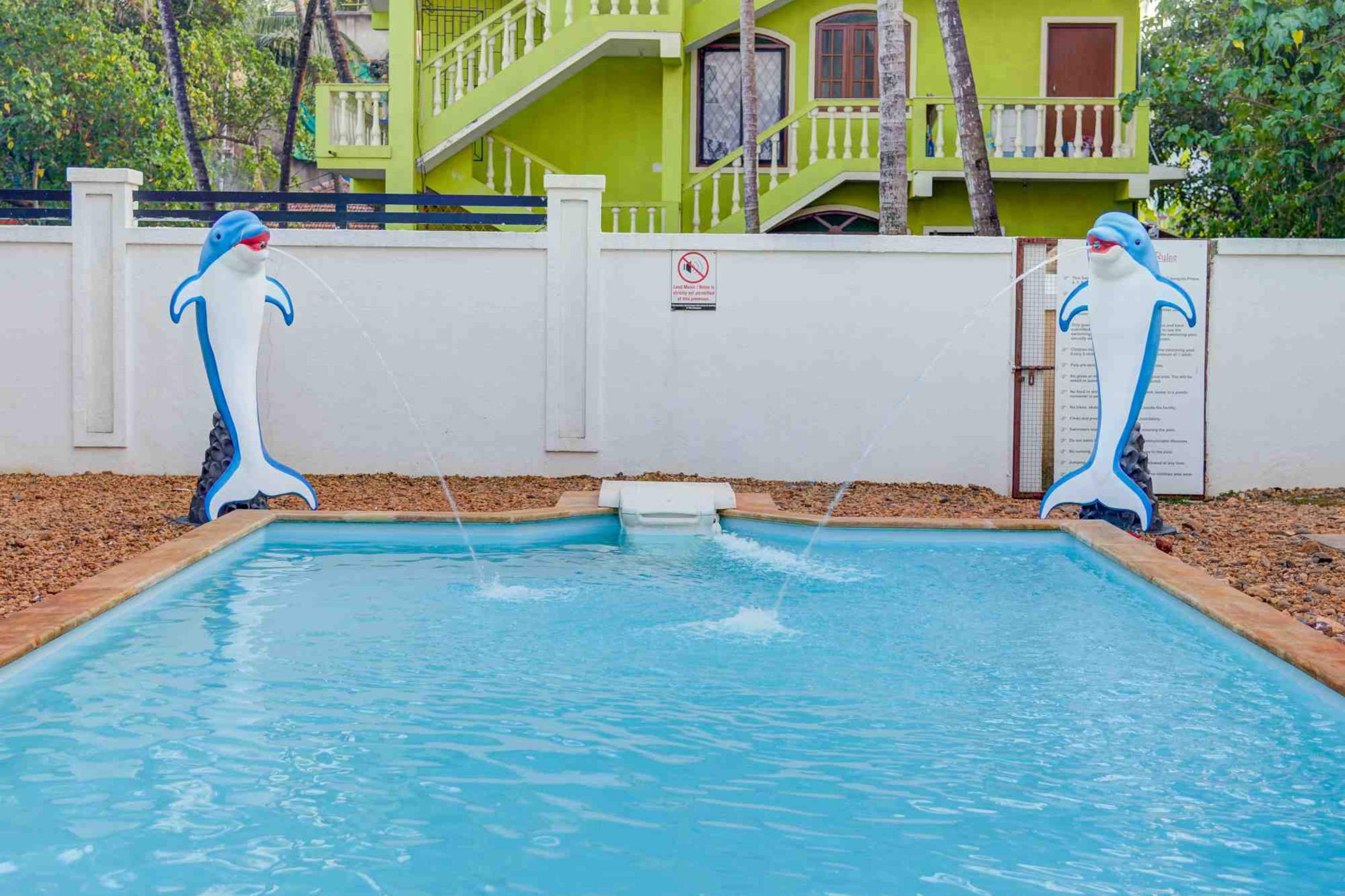 Villa Calangute Phase 12- 6BHK Villa with Pool & open to sky bathroom - Tap to explore photos
