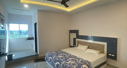 Daksh shree hotel and restaurant Room Type - Bedroom 103