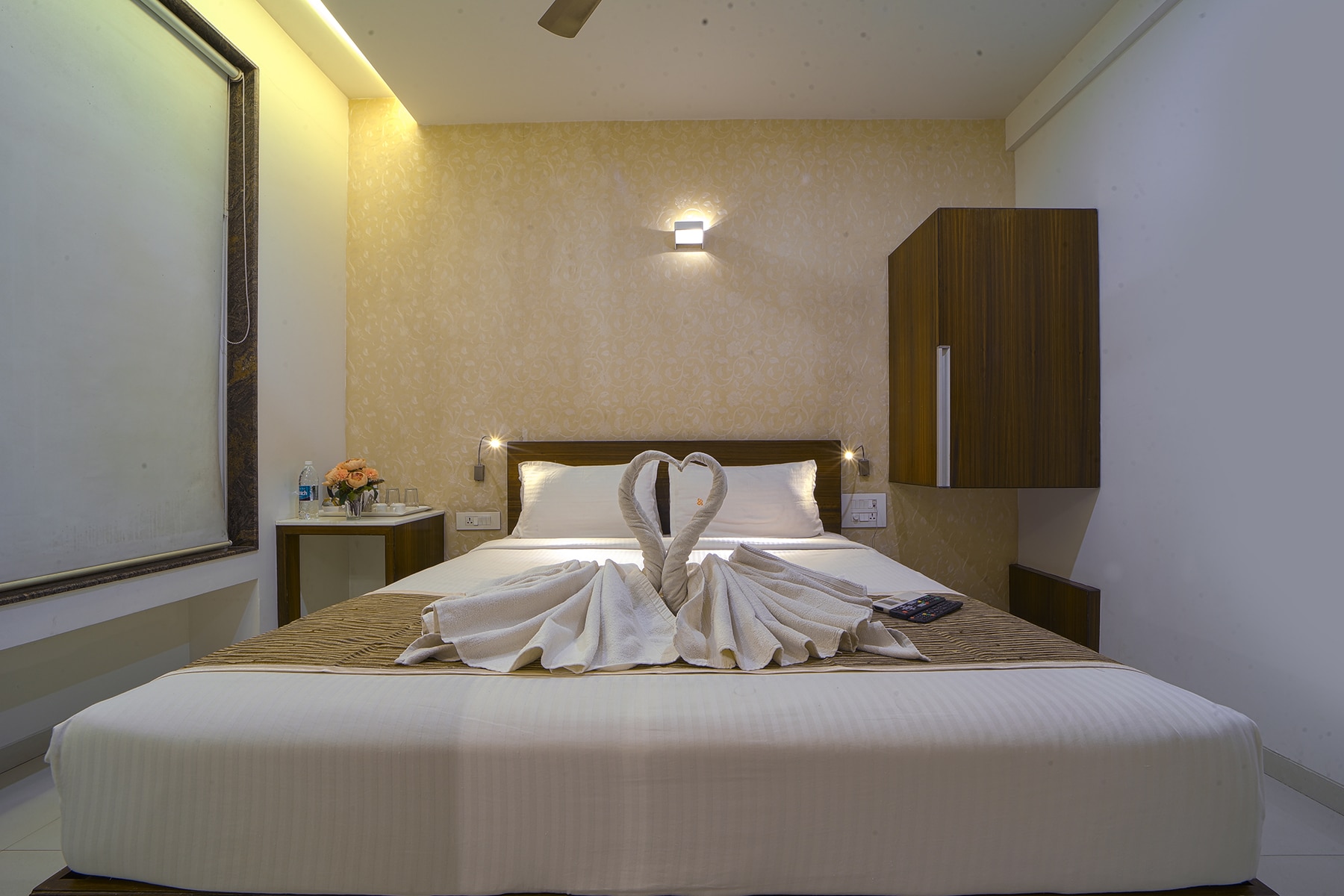 Hotel Sri Sri Executive - Tap to explore photos