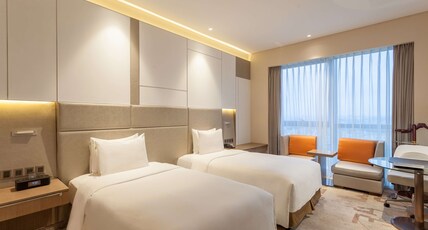 Radisson Exhibition Center Shanghai Room Type - Superior Room