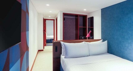 Queen Elizabeth 2 Room Type - Standard Family Room with 1 Double Bed and 1 Single Bed