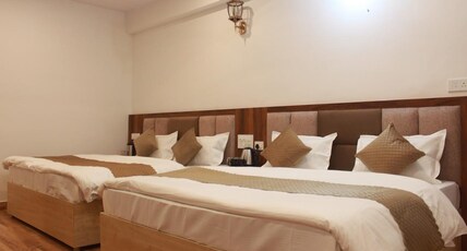 Himlay Sersi Near Phata Helipad Room Type - Deluxe Quad Bedroom For Four Person