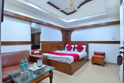 Hotel Maharani Paharganj - 2 mins New Delhi Railway Station
