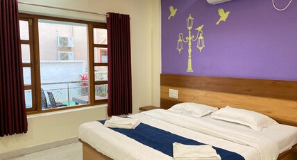 Hotel Nagaonkars Palace Room Type - Super Deluxe Room