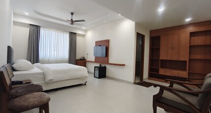Darling Grand Room Type - Deluxe room with large size room with road view