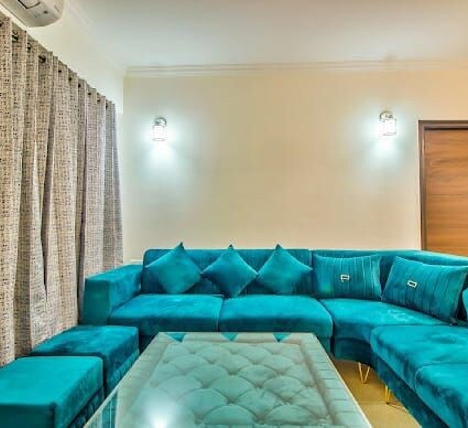 Lovely 2Bhk Luxury Apartment with pool perfect location - Tap to explore photos
