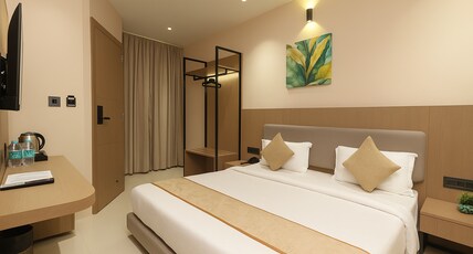 M Square Express Room Type - Super Deluxe Room