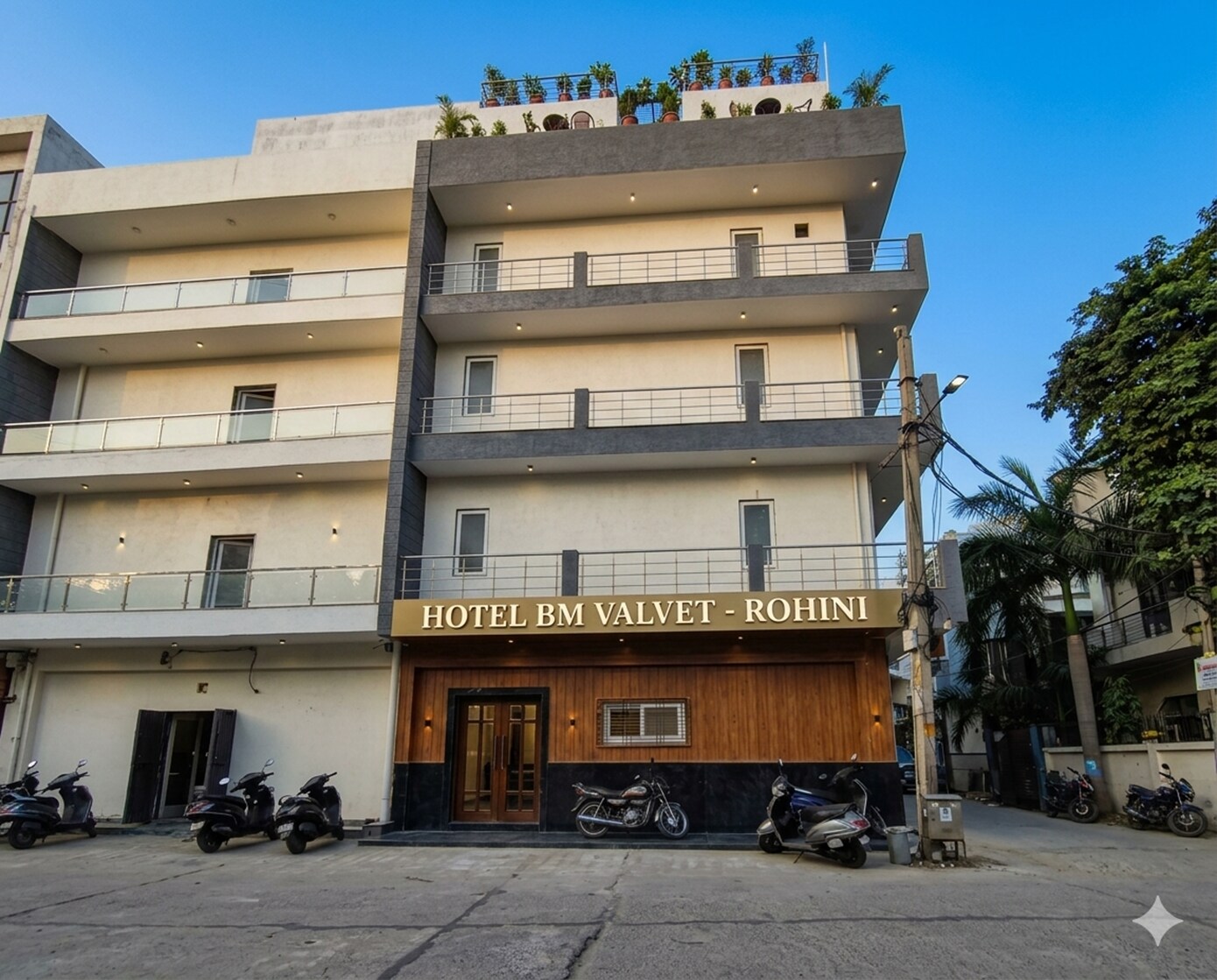 Hotel The BM Velvet - Rohini - Tap to explore photos