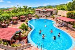 Araliayas Nature Resort, Lake Pichola Road  Pool & Restaurant