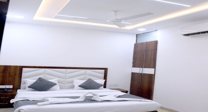 Hotel Ganga Palace Agra Room Type - Deluxe Double Room