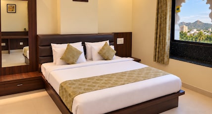 HOTEL RIDDHI INN Room Type - Super Deluxe Room HOTEL RIDDHI INN Room Type - Super Deluxe Room
