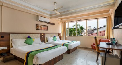Treebo Sunheads Room Type - Deluxe Family Room