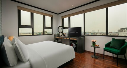 Hanoi Plaza Suite Hotel And Spa Room Type - Suite Double Room with City View