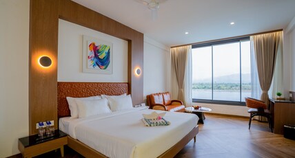 Soulbay - BY JPW Resorts, Statue Of Unity Room Type - Superior Room - River Hill Statue View Soulbay - BY JPW Resorts, Statue Of Unity Room Type - Superior Room - River Hill Statue View