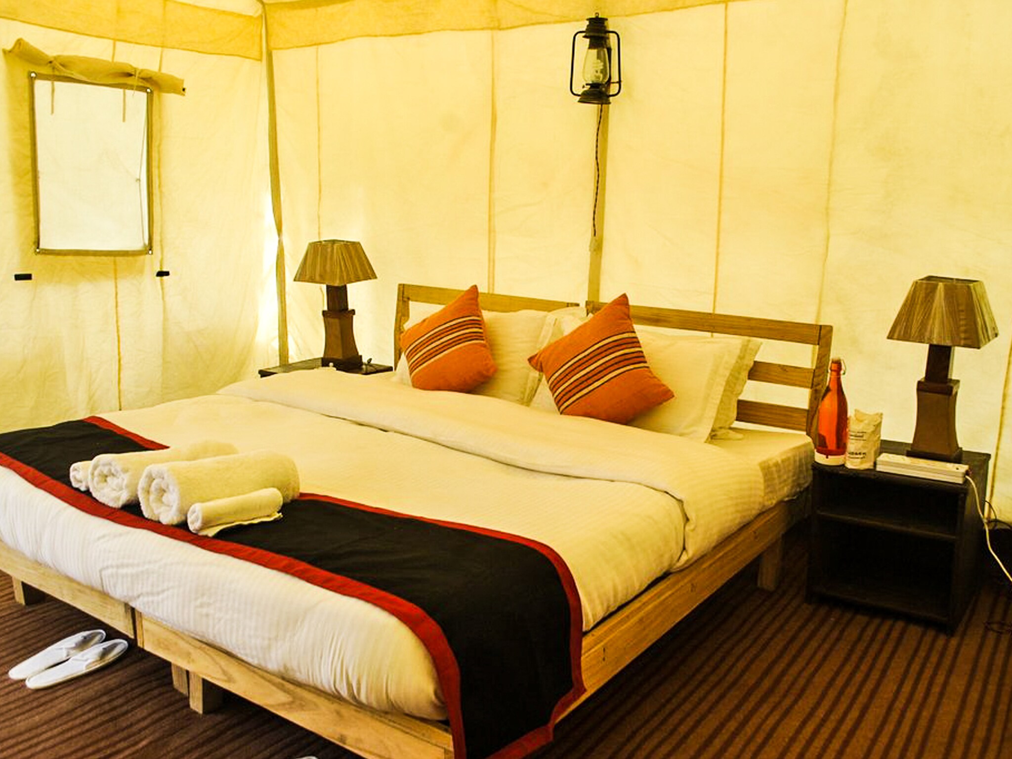 Camp Silver Sand Nubra | Luxury Tents - Tap to explore photos