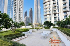Luxury 1-Bedroom Apartment At Burj Crown