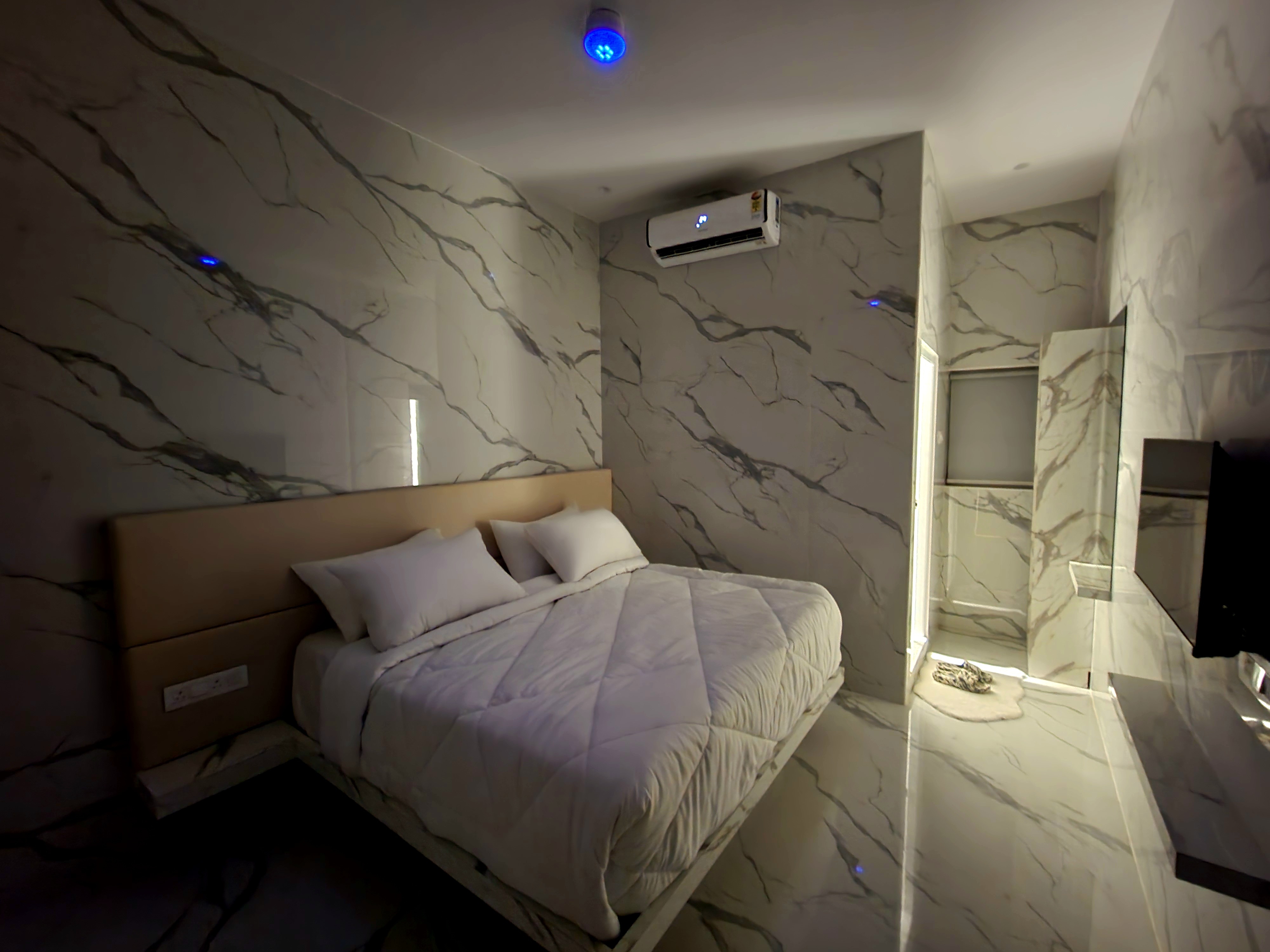 Landcorp Hotels Hitec City - Tap to explore photos