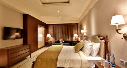 Hotel Maharaja Regency Room Type - Luxury Suite