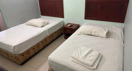 Dancenter Hotel Oriental Room Type - Deluxe Twin