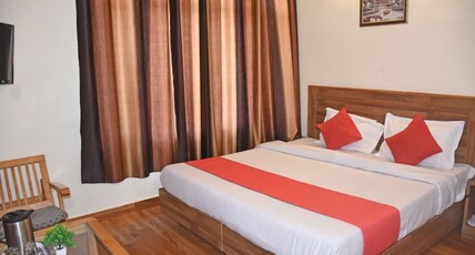 Hotel The Destination (850m from Mall Road) Room Type - Super Deluxe Room with Balcony