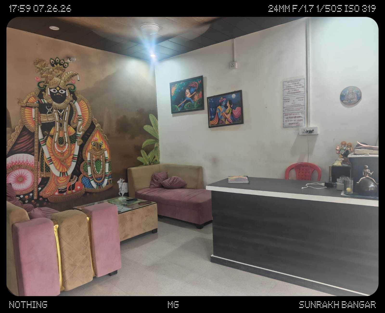 SPOT ON Shri Ji Divine Stay - Tap to explore photos