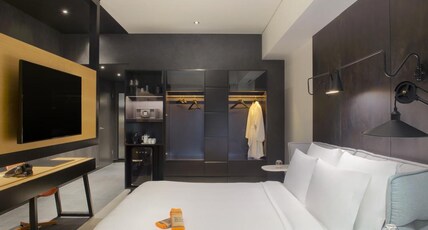 Canopy by Hilton Dubai Al Seef Room Type - KING PREMIUM RM-CITY VIEW