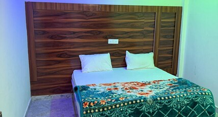 Hotel Sharda Palace Room Type - Deluxe Room
