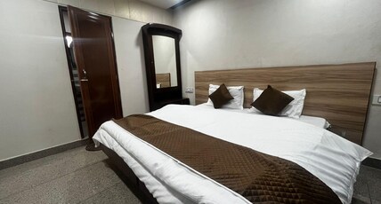 HOTEL PRAKASH Block 1 Room Type - Executive Ac Room