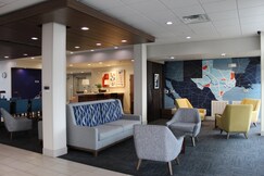 Holiday Inn Express & Suites San Marcos South